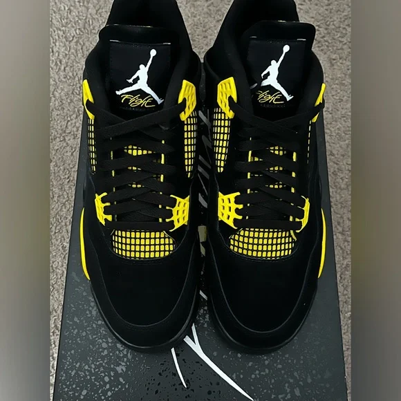 Jordan 4 yellow thunder